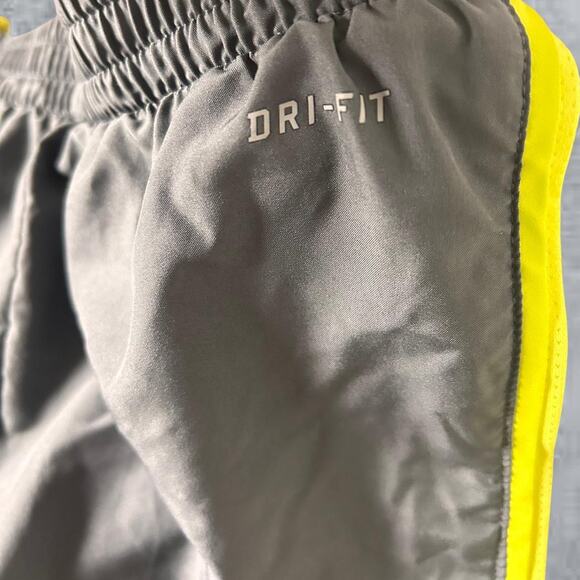 Nike dri fit zigzag trim running - Picture 4 of 4